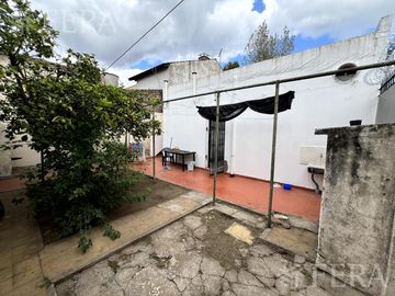 Venta casa 4 ambientes con patio en Llavallol