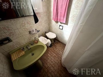 Venta casa 4 ambientes con patio en Llavallol