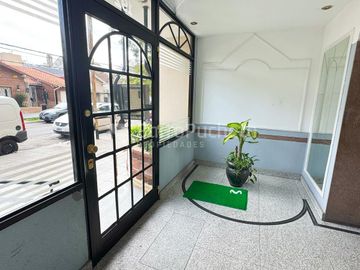 Venta Monoambiente con balcón en Ramos Mejía.