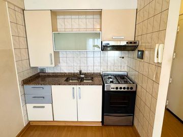 Venta Monoambiente con balcón en Ramos Mejía.