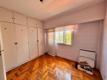 Departamento en  3 ambientes con balcon terraza Trelles 2100