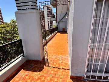 Departamento en  3 ambientes con balcon terraza Trelles 2100
