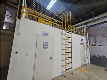 VENTA DE BODEGA DOS NIVELES BARRIO BENJAMIN HERRERA