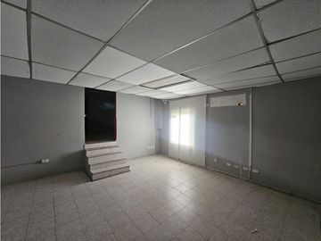 VENTA DE BODEGA DOS NIVELES BARRIO BENJAMIN HERRERA