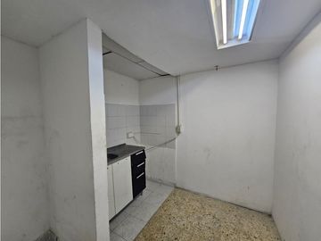 VENTA DE BODEGA DOS NIVELES BARRIO BENJAMIN HERRERA