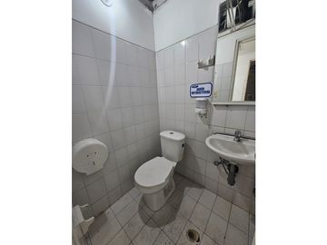 VENTA DE BODEGA DOS NIVELES BARRIO BENJAMIN HERRERA
