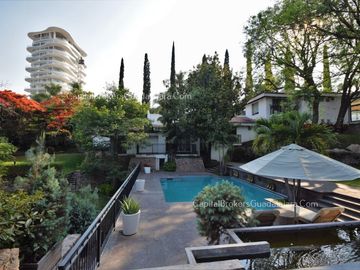 Casa en Colinas de San Javier de Lujo con alberca en Venta