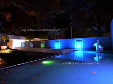 Casa en Colinas de San Javier de Lujo con alberca en Venta