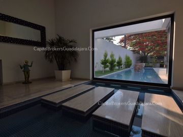 Casa en Colinas de San Javier de Lujo con alberca en Venta