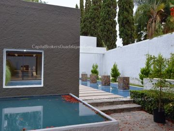 Casa en Colinas de San Javier de Lujo con alberca en Venta