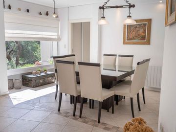 Casa en  Venta en Country El Bosque. 5 dormitorios.Pileta