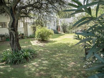 Casa en  Venta en Country El Bosque. 5 dormitorios.Pileta