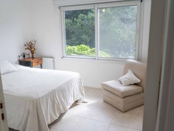 Casa en  Venta en Country El Bosque. 5 dormitorios.Pileta