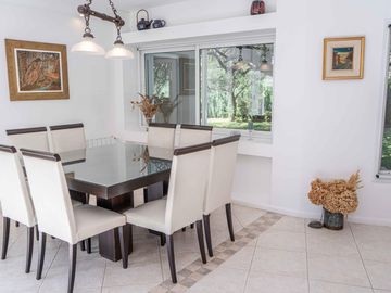 Casa en  Venta en Country El Bosque. 5 dormitorios.Pileta