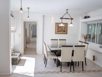 Casa en  Venta en Country El Bosque. 5 dormitorios.Pileta