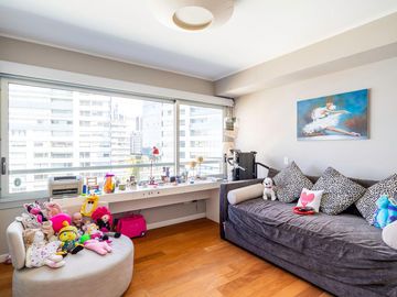 3 Ambientes en Zencity con terraza propia y 2 cocheras - venta con renta