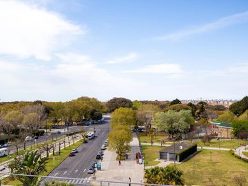 3 Ambientes en Zencity con terraza propia y 2 cocheras - venta con renta