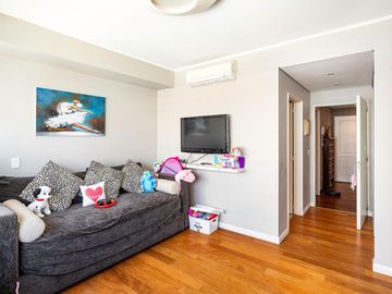 3 Ambientes en Zencity con terraza propia y 2 cocheras - venta con renta
