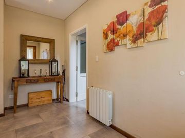 Venta Casa 4 dormitorios Pileta Country Golf Club Fisherton. Acepta permuta