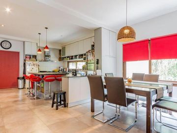 Venta Casa 4 dormitorios Pileta Country Golf Club Fisherton. Acepta permuta