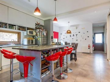 Venta Casa 4 dormitorios Pileta Country Golf Club Fisherton. Acepta permuta