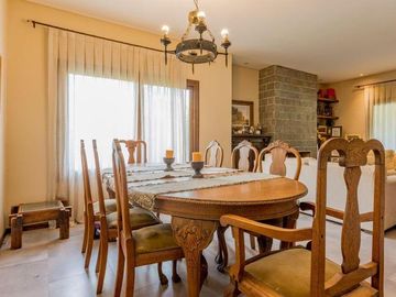Venta Casa 4 dormitorios Pileta Country Golf Club Fisherton. Acepta permuta