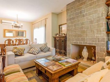 Venta Casa 4 dormitorios Pileta Country Golf Club Fisherton. Acepta permuta