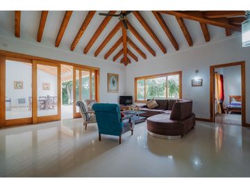 FINCA PARA LA VENTA EN SAN JERÓNIMO, ANTIOQUIA