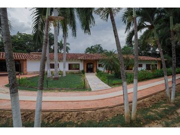 FINCA PARA LA VENTA EN SAN JERÓNIMO, ANTIOQUIA