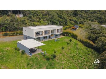 CASA CAMPESTRE EN NORTEAMÉRICA, ANTIOQUIA