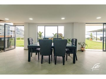 CASA CAMPESTRE EN NORTEAMÉRICA, ANTIOQUIA