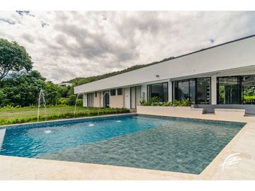 FINCA EN VENTA EN SANTA FE DE ANTIOQUIA, ANTIOQUIA