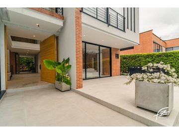 CASA CAMPESTRE EN VENTA EN SAN JERONIMO, ANTIOQUIA