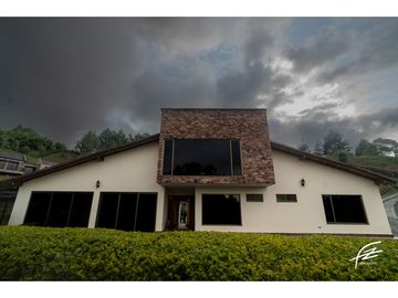 CASA CAMPESTRE EN VENTA EN EL RETIRO, ANTIOQUIA