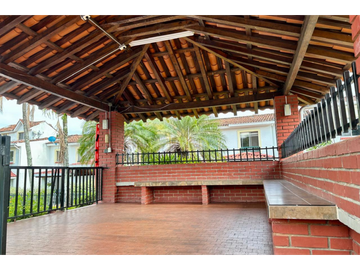 Casa en Conjunto en Venta en Ciudad Jardín Cali
