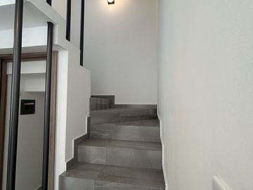 VENTA DE CASA EN FRACCIONAMIENTO EL SUSPIRO, ATRÁS DE PLAZA SAN DIEGO 4R