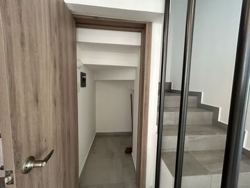 VENTA DE CASA EN FRACCIONAMIENTO EL SUSPIRO, ATRÁS DE PLAZA SAN DIEGO 4R