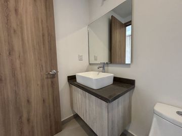 VENTA DE CASA EN FRACCIONAMIENTO EL SUSPIRO, ATRÁS DE PLAZA SAN DIEGO 4R