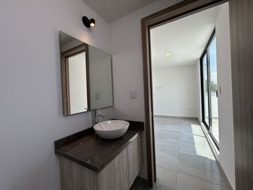 VENTA DE CASA EN FRACCIONAMIENTO EL SUSPIRO, ATRÁS DE PLAZA SAN DIEGO 4R