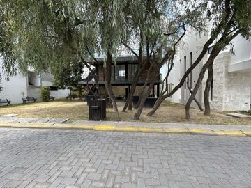 VENTA DE CASA EN FRACCIONAMIENTO EL SUSPIRO, ATRÁS DE PLAZA SAN DIEGO 4R