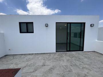 VENTA DE CASA EN FRACCIONAMIENTO EL SUSPIRO, ATRÁS DE PLAZA SAN DIEGO 4R