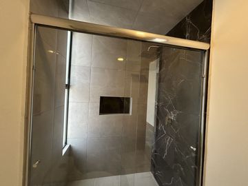 VENTA DE CASA EN FRACCIONAMIENTO EL SUSPIRO, ATRÁS DE PLAZA SAN DIEGO 4R