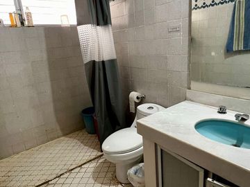 CASA EN VENTA EN LOMAS DE GUEVARA