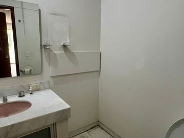 CASA EN VENTA EN LOMAS DE GUEVARA