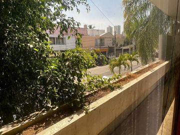 CASA EN VENTA EN LOMAS DE GUEVARA