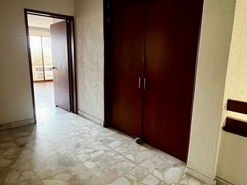 CASA EN VENTA EN LOMAS DE GUEVARA