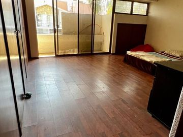 CASA EN VENTA EN LOMAS DE GUEVARA
