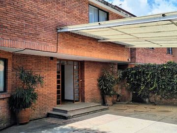 CASA EN VENTA JARDINES DE LA MONTAÑA