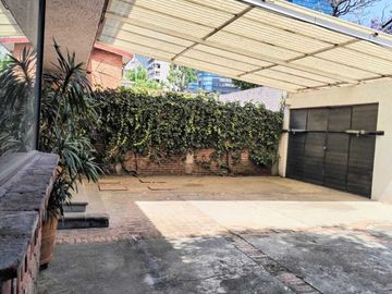 CASA EN VENTA JARDINES DE LA MONTAÑA