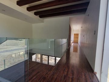 VENTA CASA EN BALVANERA COUNTRY CLUB CORREGIDORA QRO